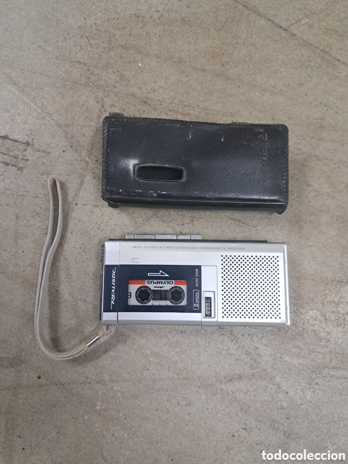 Radios antiguas: Jml Grabadora Realistic formato peque&ntilde;o con funda como se ve