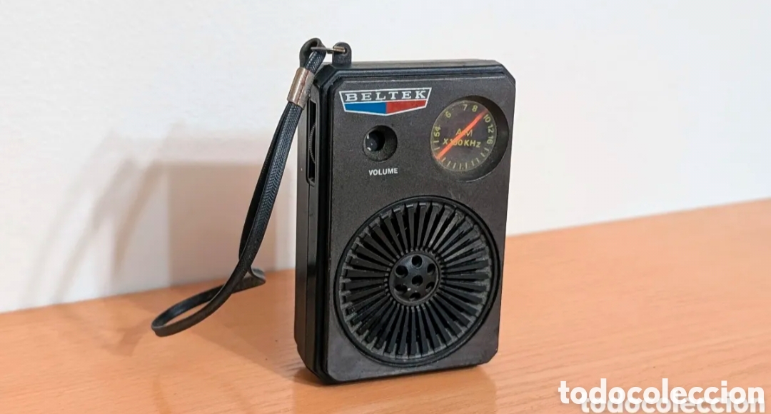 Radios antiguas: Radio Antigua Port&aacute;til Marca BELTEK