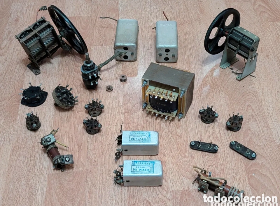 Radios antiguas: Recambios Radios,Condesadores variables FERRITAS,FEARE,Transformadores, componentes electr&oacute;nicos
