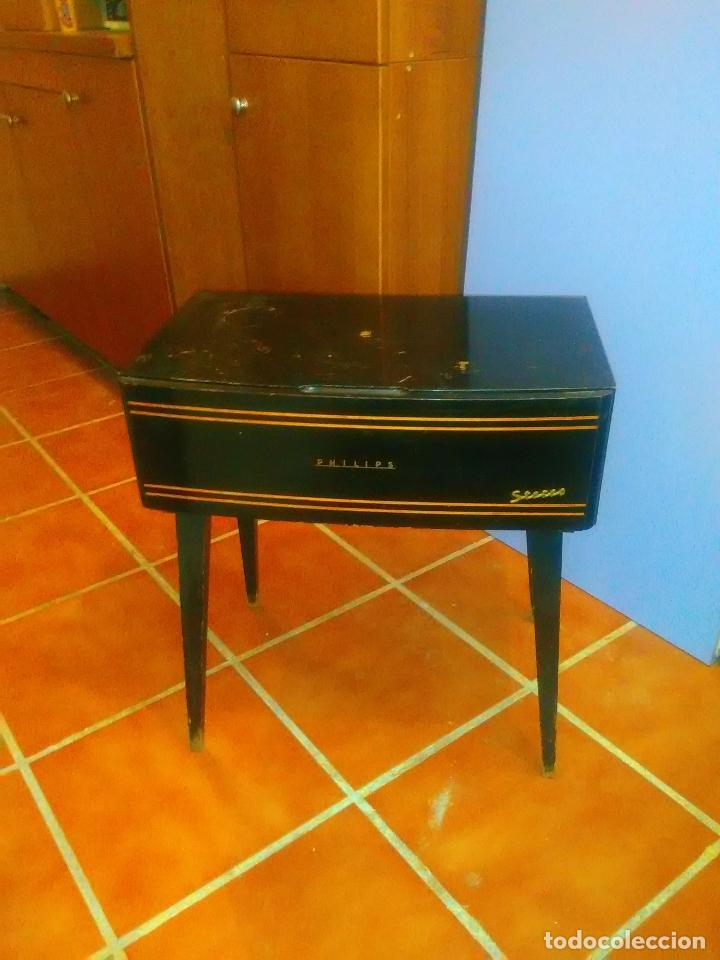 Fon&oacute;grafos y grabadoras de v&aacute;lvulas: TOCADISCOS PHILLIPS A&Ntilde;OS 60 - Foto 3