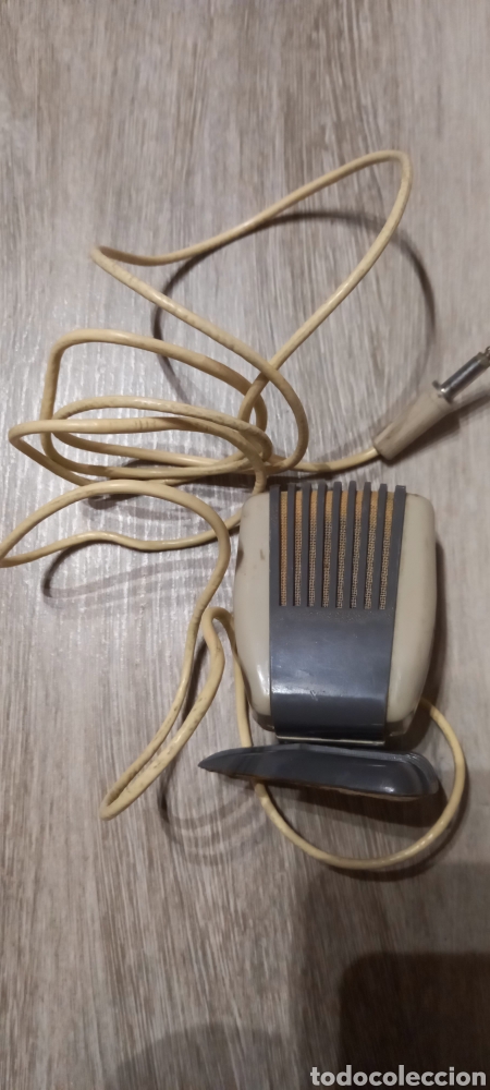 Fon&oacute;grafos y grabadoras de v&aacute;lvulas: Antiguo micr&oacute;fono de sobremesa - Foto 1