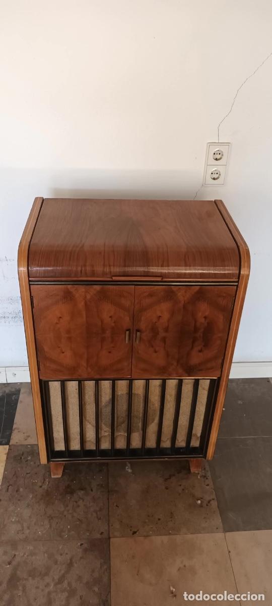 Fon&oacute;grafos y grabadoras de v&aacute;lvulas: Tocadiscos y Radio Telefunken - Foto 1