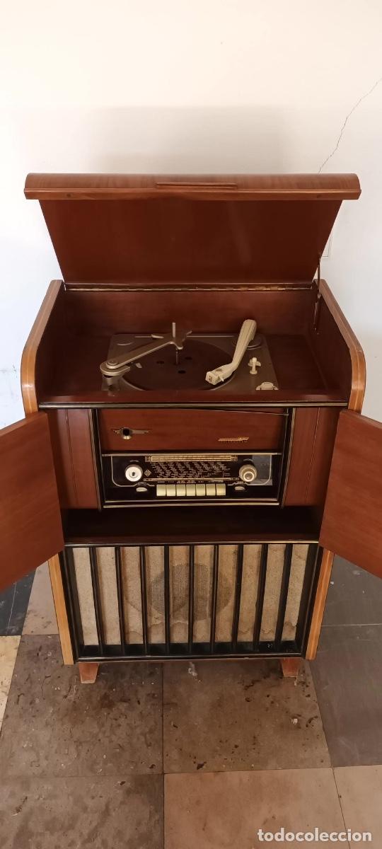 Fon&oacute;grafos y grabadoras de v&aacute;lvulas: Tocadiscos y Radio Telefunken - Foto 2