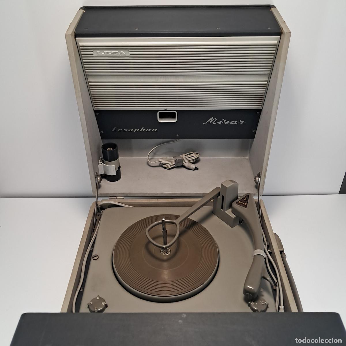 Fon&oacute;grafos y grabadoras de v&aacute;lvulas: Giradischi Valigetta Vintage LESA Lesaphon Mizar Stereo &ndash; Icona del Modernariato Hi-Fi Fonovaligia