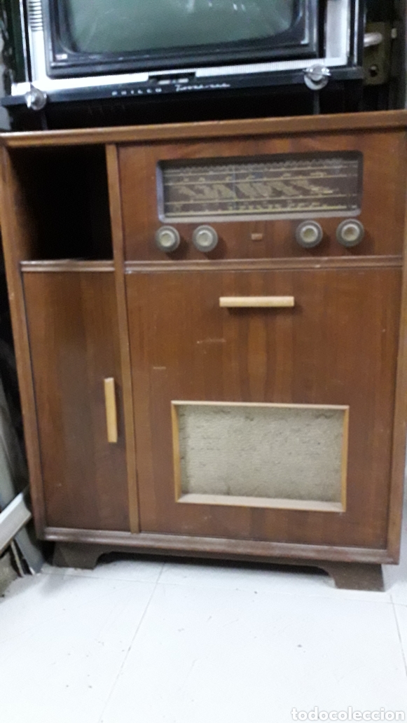 Radios de galena: Radio gramola para restaurar - Foto 1