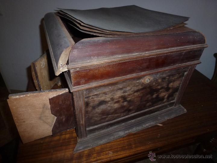 Gram&oacute;fonos y gramolas: gramono para restaurar - Foto 1