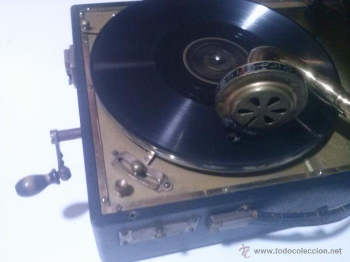 Gram&oacute;fonos y gramolas: antiguo gramofono parlophone - Foto 7