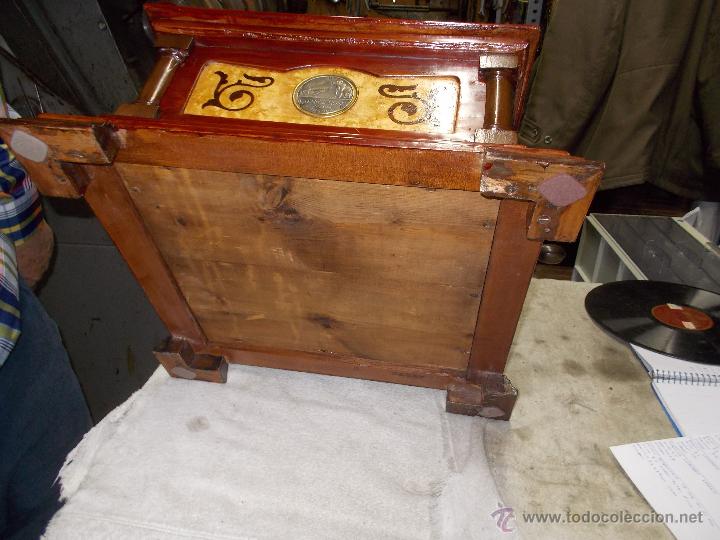 Gram&oacute;fonos y gramolas: Gramofono de La voz de su amo funcionando - Foto 18