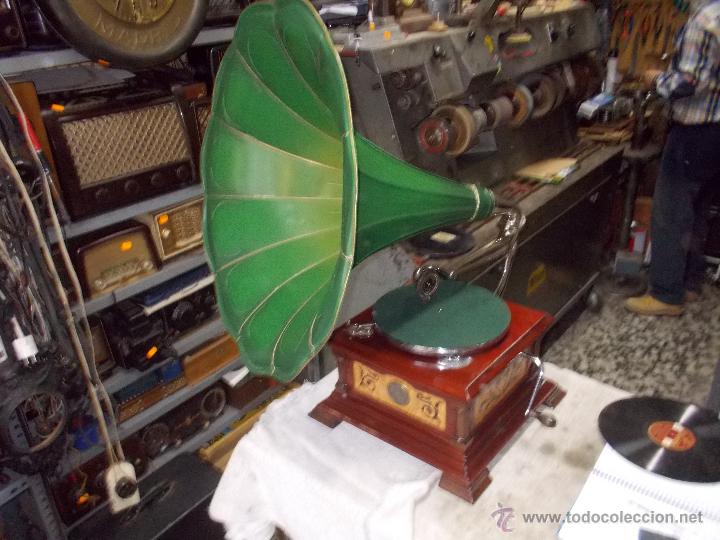 Gram&oacute;fonos y gramolas: Gramofono de La voz de su amo funcionando - Foto 41