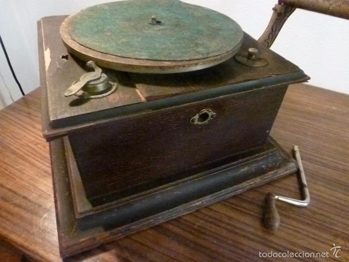 Gram&oacute;fonos y gramolas: gramofono con trompa - Foto 2