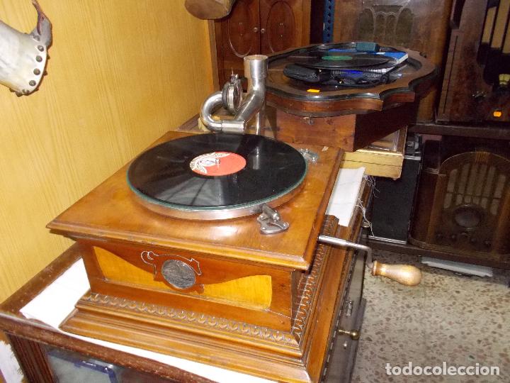 Gram&oacute;fonos y gramolas: Gramofono de la voz de su amo original - Foto 1