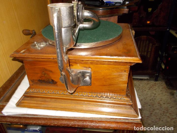 Gram&oacute;fonos y gramolas: Gramofono de la voz de su amo original - Foto 2