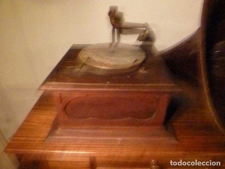 Gram&oacute;fonos y gramolas: caja de gramofono con trompa - Foto 7