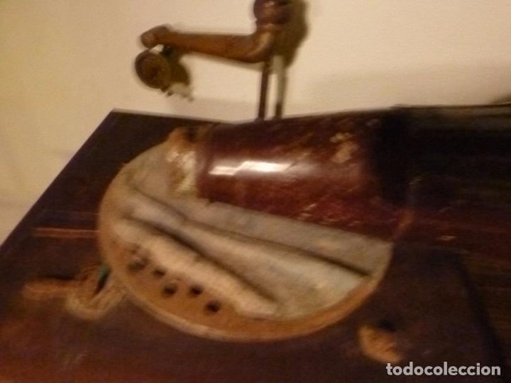 Gram&oacute;fonos y gramolas: caja de gramofono con trompa - Foto 14