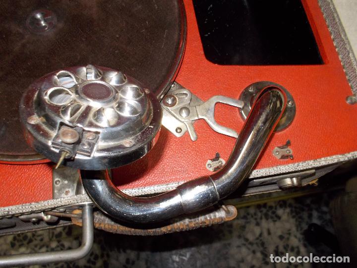 Gram&oacute;fonos y gramolas: gramola de maleta victor funcionando - Foto 6