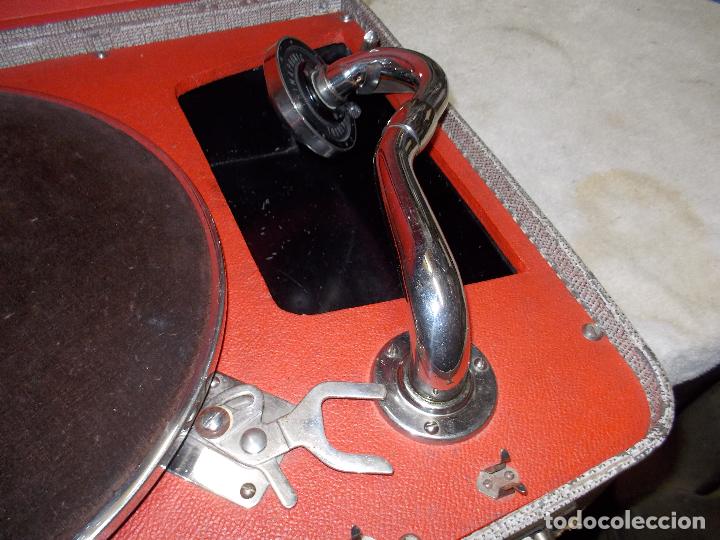 Gram&oacute;fonos y gramolas: gramola de maleta victor funcionando - Foto 8