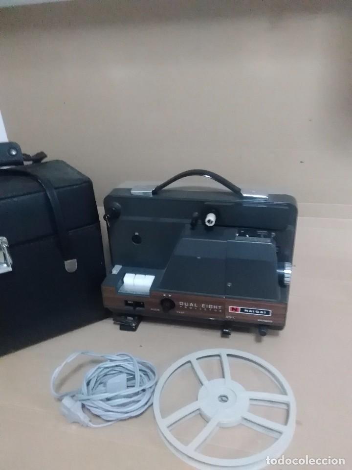 Gram&oacute;fonos y gramolas: Aparto de cine antiguo - Foto 1