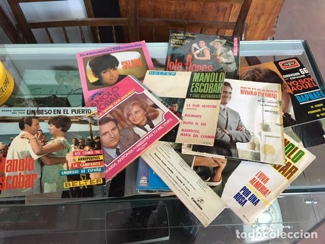 Gram&oacute;fonos y gramolas: TOCADISCOS PORT&Aacute;TIL Y DISCOS - Foto 4