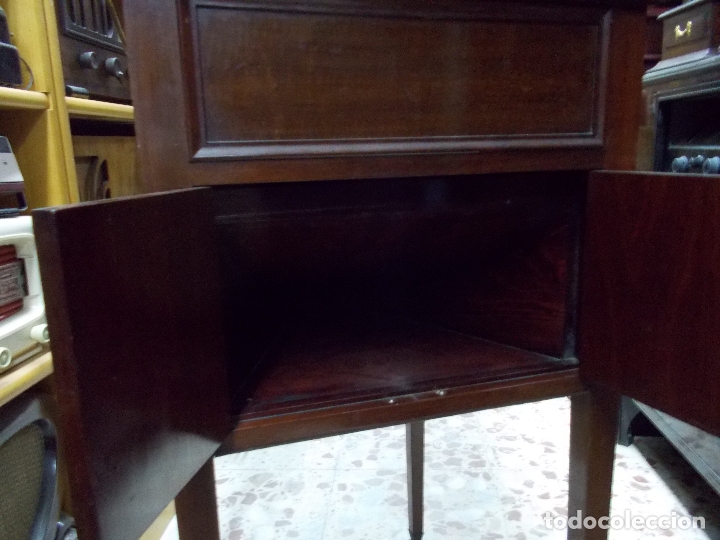 Gram&oacute;fonos y gramolas: Gramofono de mueble funcionando - Foto 4