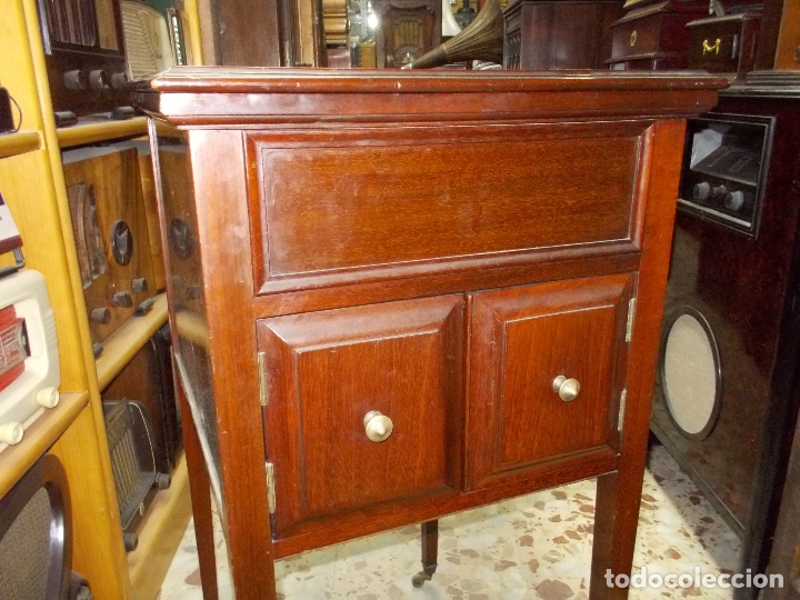 Gram&oacute;fonos y gramolas: Gramofono de mueble funcionando - Foto 5