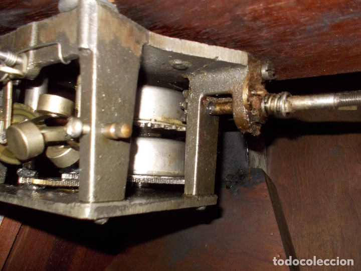 Gram&oacute;fonos y gramolas: Gramofono de mueble funcionando - Foto 13