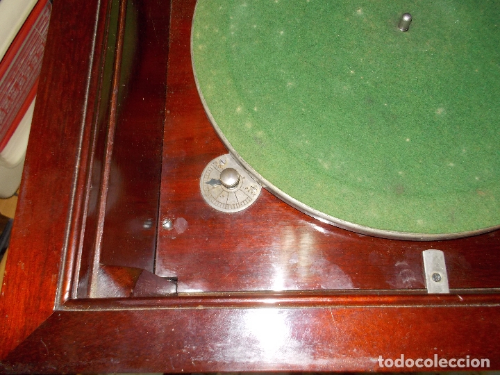 Gram&oacute;fonos y gramolas: Gramofono de mueble funcionando - Foto 15