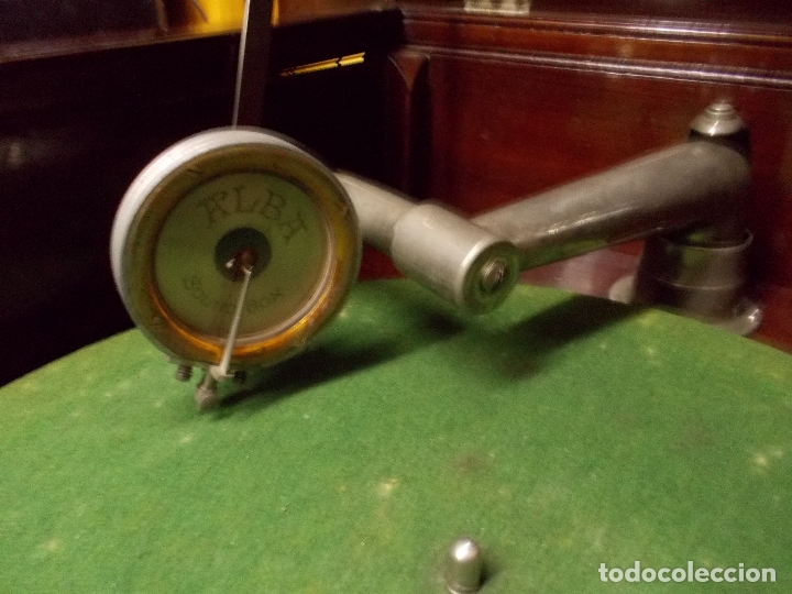 Gram&oacute;fonos y gramolas: Gramofono de mueble funcionando - Foto 17