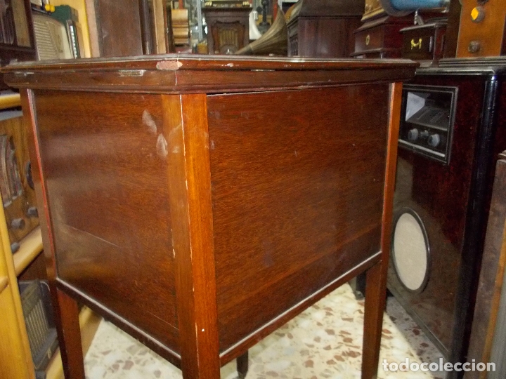 Gram&oacute;fonos y gramolas: Gramofono de mueble funcionando - Foto 25