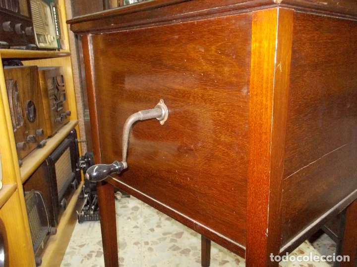 Gram&oacute;fonos y gramolas: Gramofono de mueble funcionando - Foto 27