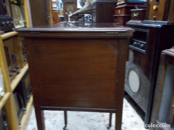 Gram&oacute;fonos y gramolas: Gramofono de mueble funcionando - Foto 29
