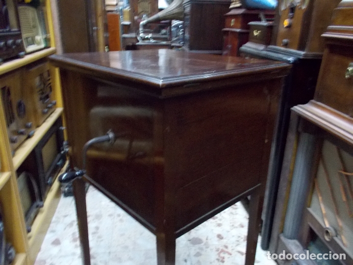 Gram&oacute;fonos y gramolas: Gramofono de mueble funcionando - Foto 31
