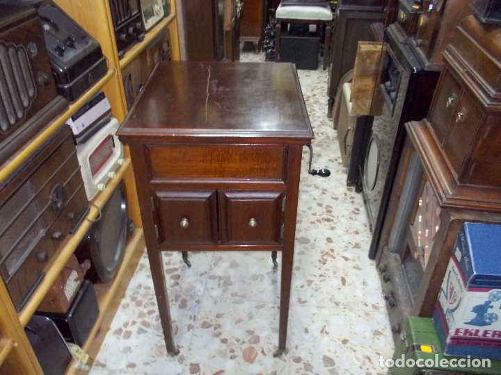 Gram&oacute;fonos y gramolas: Gramofono de mueble funcionando - Foto 40