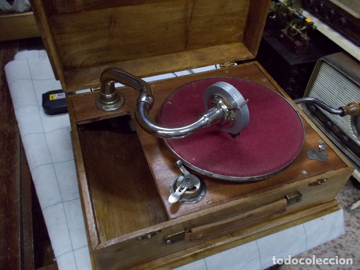 Gram&oacute;fonos y gramolas: gramola de madera - Foto 2