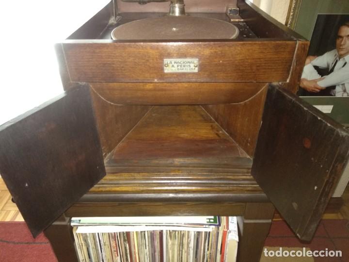 Gram&oacute;fonos y gramolas: Gram&oacute;fono mueble Antiguo - Foto 6