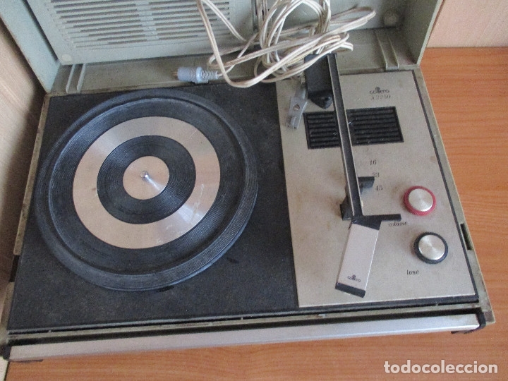 Gram&oacute;fonos y gramolas: ANTIGUO TOCADISCOS MODELO COSMOS A-2250 - Foto 2
