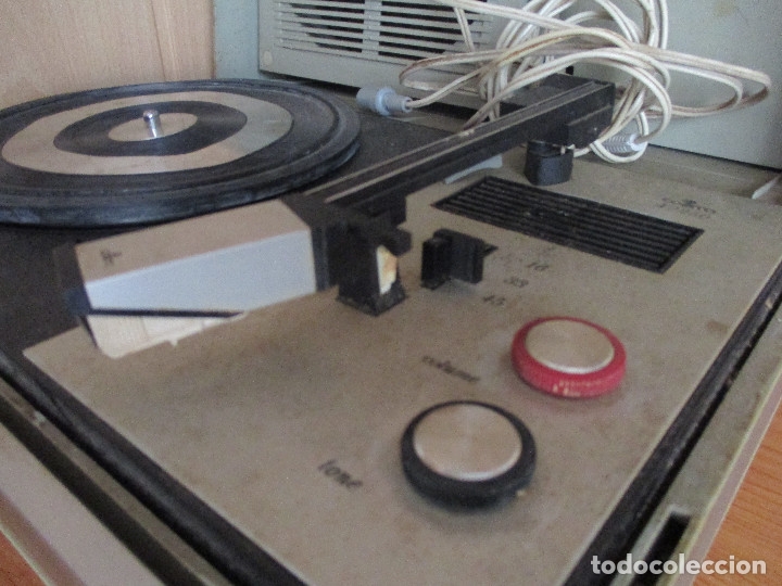 Gram&oacute;fonos y gramolas: ANTIGUO TOCADISCOS MODELO COSMOS A-2250 - Foto 3