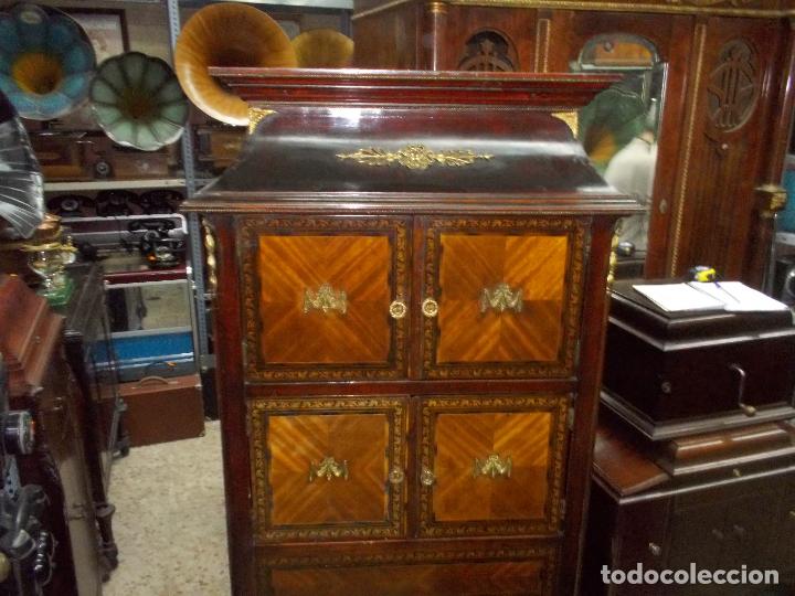 Gram&oacute;fonos y gramolas: gramofono electroparlonet funcionando - Foto 2