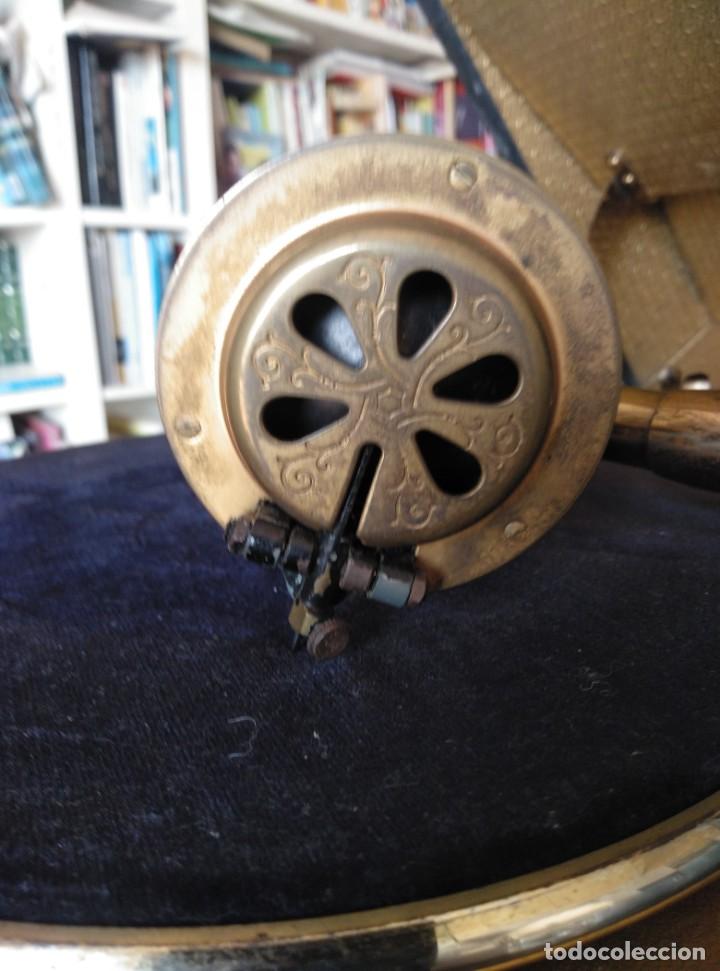 Gram&oacute;fonos y gramolas: antiguo gramofono parlophone - Foto 9