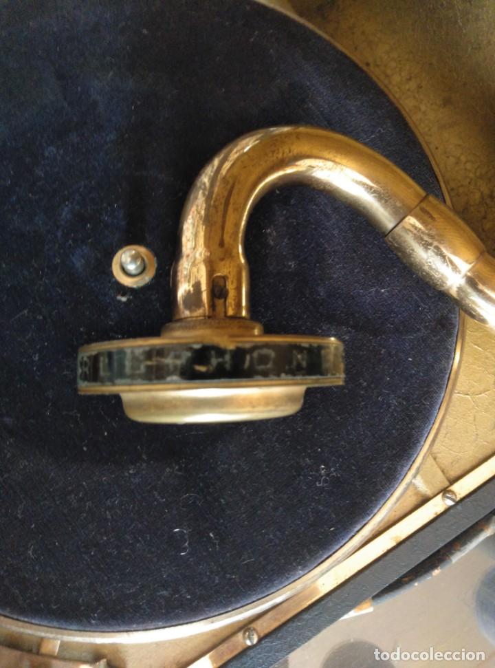 Gram&oacute;fonos y gramolas: antiguo gramofono parlophone - Foto 12