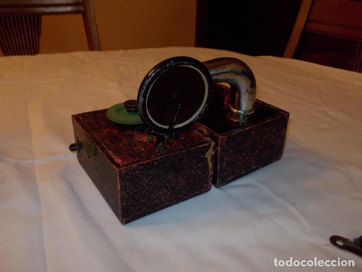 Gram&oacute;fonos y gramolas: gramola peque&ntilde;a - Foto 1