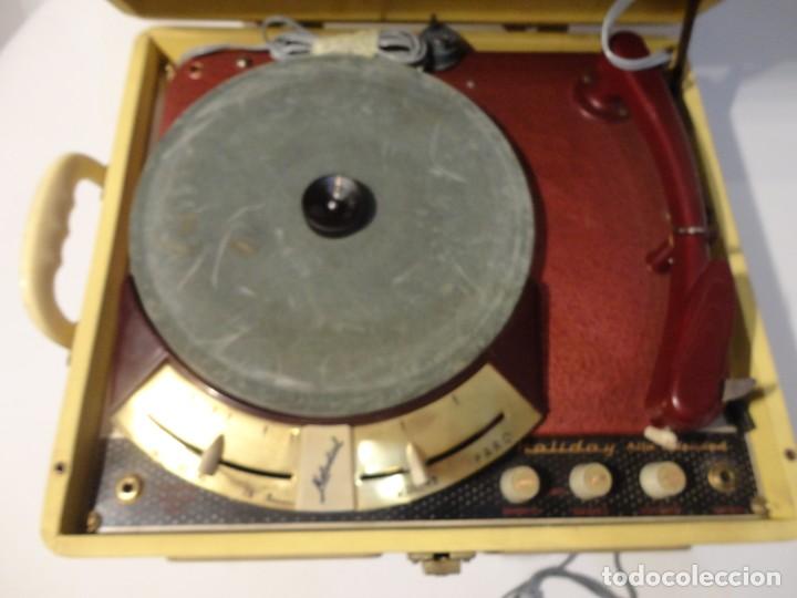 Gram&oacute;fonos y gramolas: ANTIGUO TOCADISCOS MELODIAL &rdquo;HOLIDAY&rdquo; - Foto 4