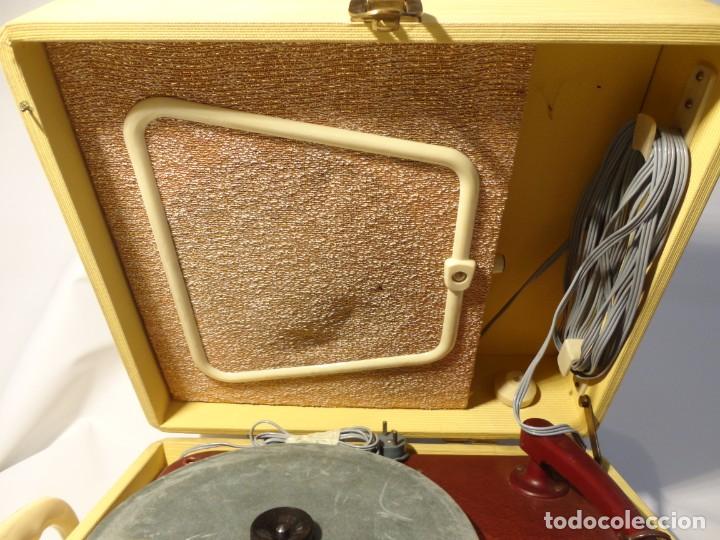Gram&oacute;fonos y gramolas: ANTIGUO TOCADISCOS MELODIAL &rdquo;HOLIDAY&rdquo; - Foto 9