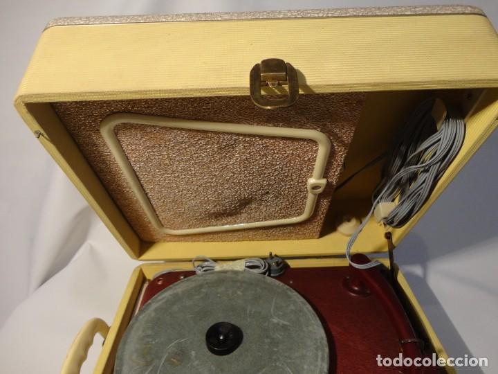 Gram&oacute;fonos y gramolas: ANTIGUO TOCADISCOS MELODIAL &rdquo;HOLIDAY&rdquo; - Foto 10