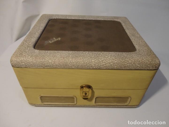 Gram&oacute;fonos y gramolas: ANTIGUO TOCADISCOS MELODIAL &rdquo;HOLIDAY&rdquo; - Foto 12