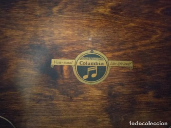 Gram&oacute;fonos y gramolas: Gramola de malet&iacute;n Columbia - Foto 9
