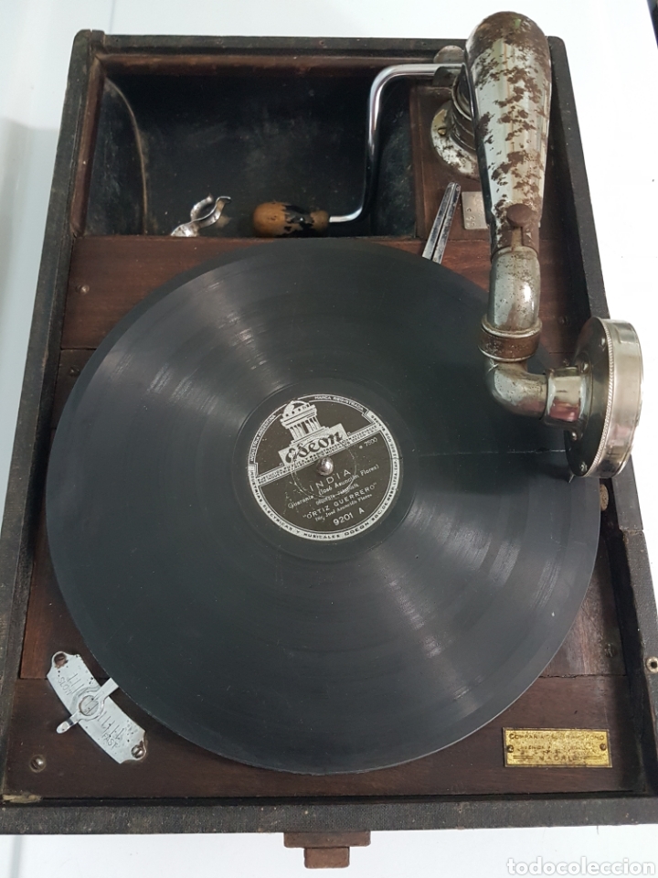 Gramófonos y gramolas: GRAMOFONO DE MALETA LA VOZ DE SU AMO FUNCIONA VER VIDEO. - Foto 2 - 265330889