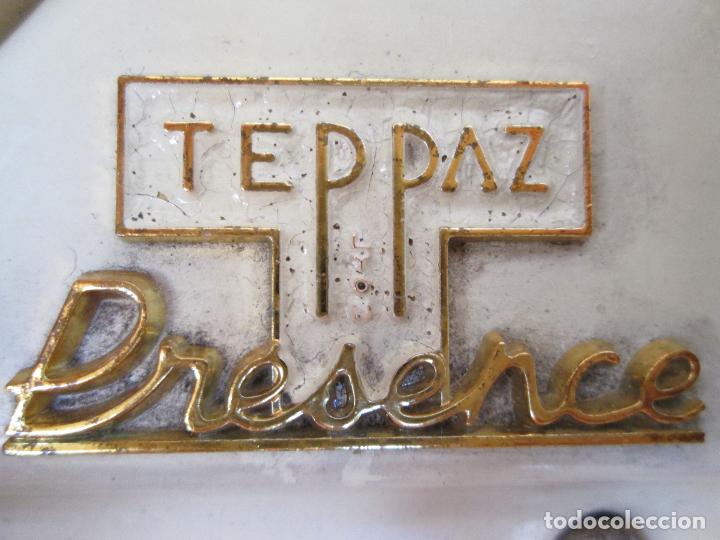 Gram&oacute;fonos y gramolas: Antiguo tocadiscos Teppaz Presence Lyon - Foto 12