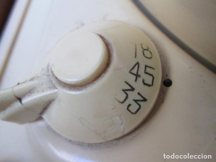 Gram&oacute;fonos y gramolas: Antiguo tocadiscos Teppaz Presence Lyon - Foto 14