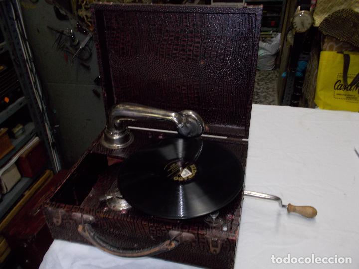 Gram&oacute;fonos y gramolas: gramola funcionando - Foto 1