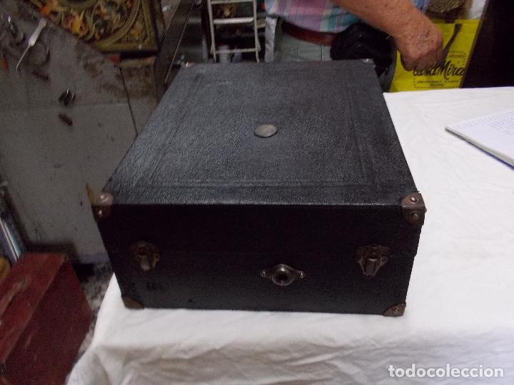 Gram&oacute;fonos y gramolas: Gramola funcionando marca odeon modelo Bobby - Foto 19
